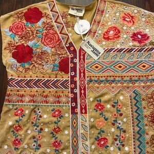 Savanna Jane NEW W/ Tags Embroidered short sleeve shirt.